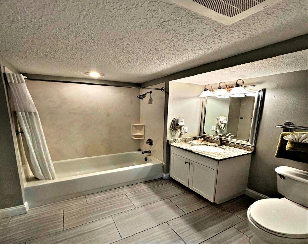 Vacation In Comfort And Luxury - 3 Bedroom Direct Oceanfront - Wyndham Ocean Walk Resort 2425 Daytona Beach Luaran gambar